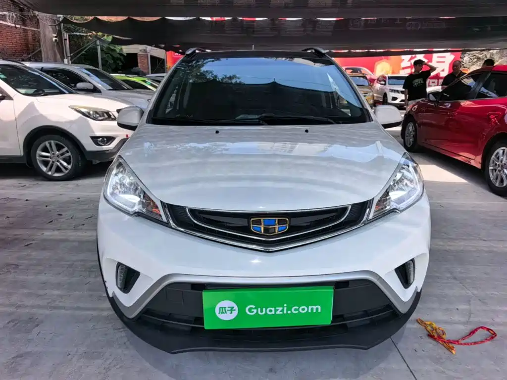Geely Vision X1 — миниатюра 3