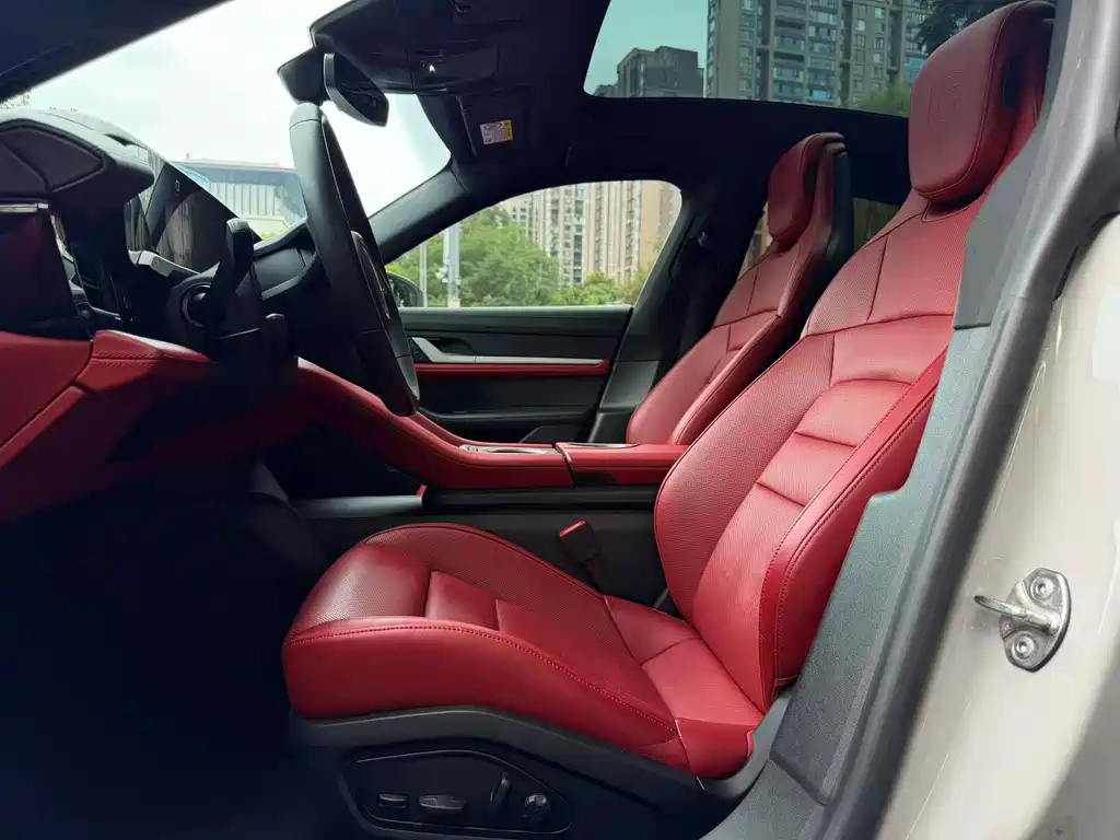 Porsche Taycan — миниатюра 6