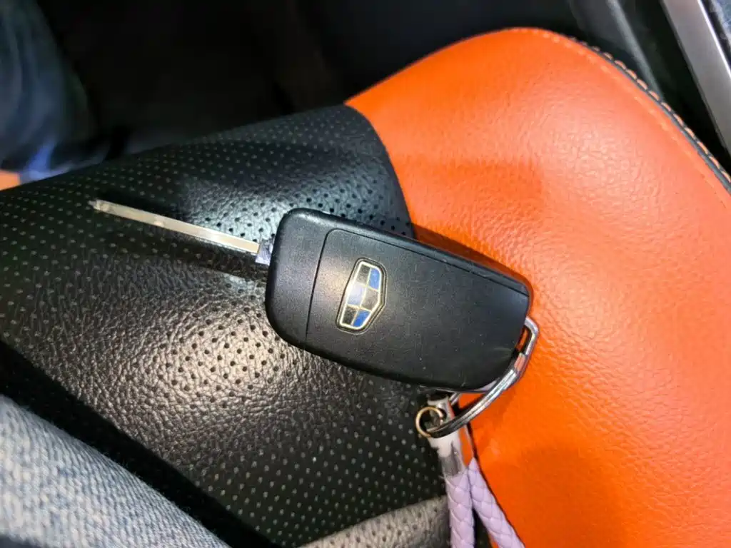 Geely Vision X1 — миниатюра 9
