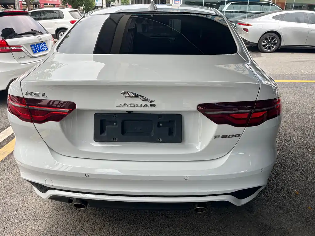 Jaguar XEL — миниатюра 7