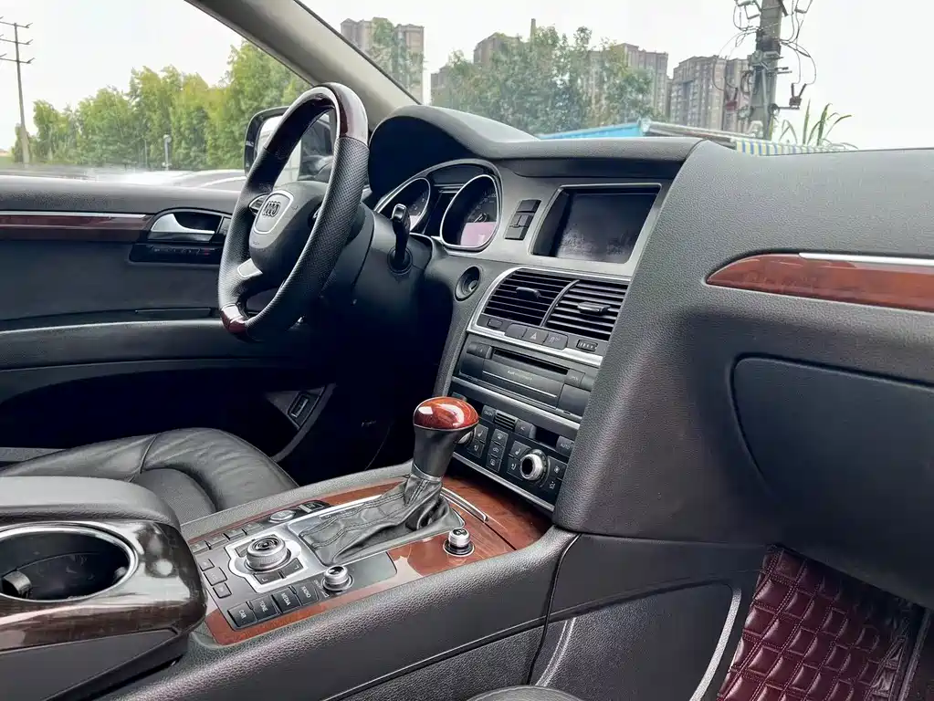 Audi Q7 — миниатюра 15