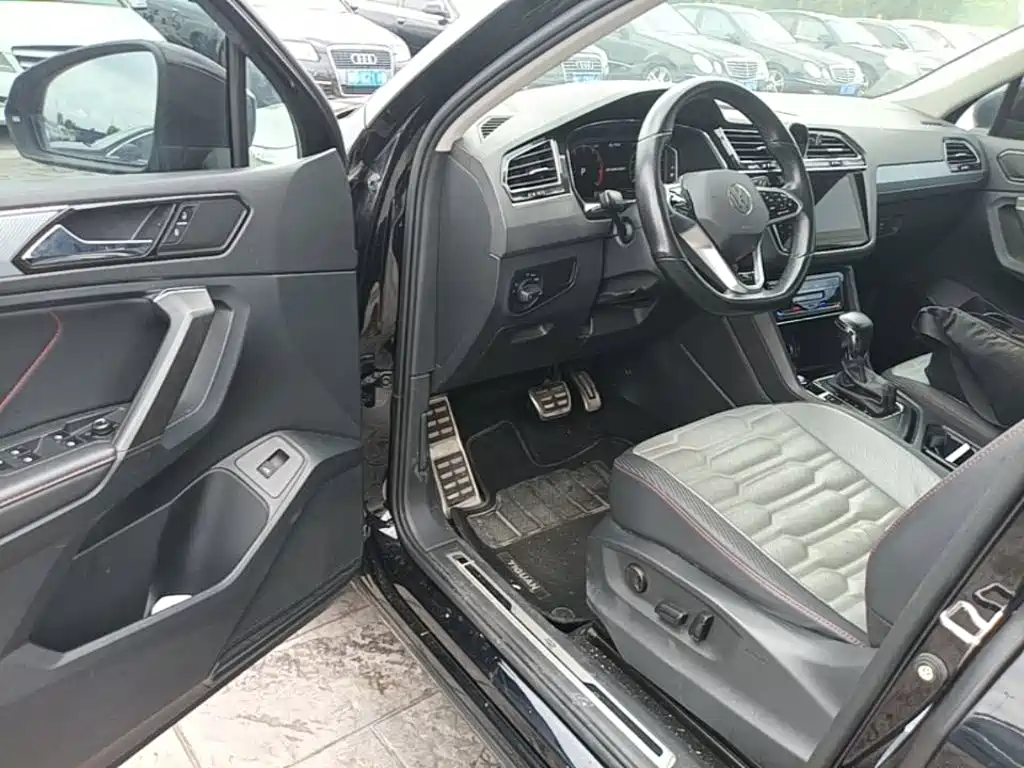 Volkswagen Tiguan X — миниатюра 16