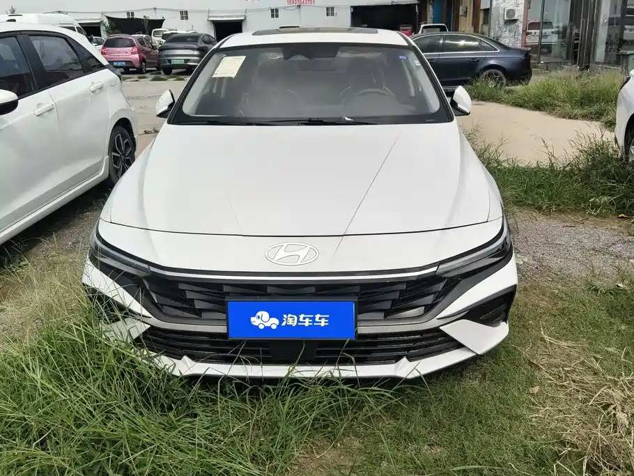 Hyundai Elantra — миниатюра 2