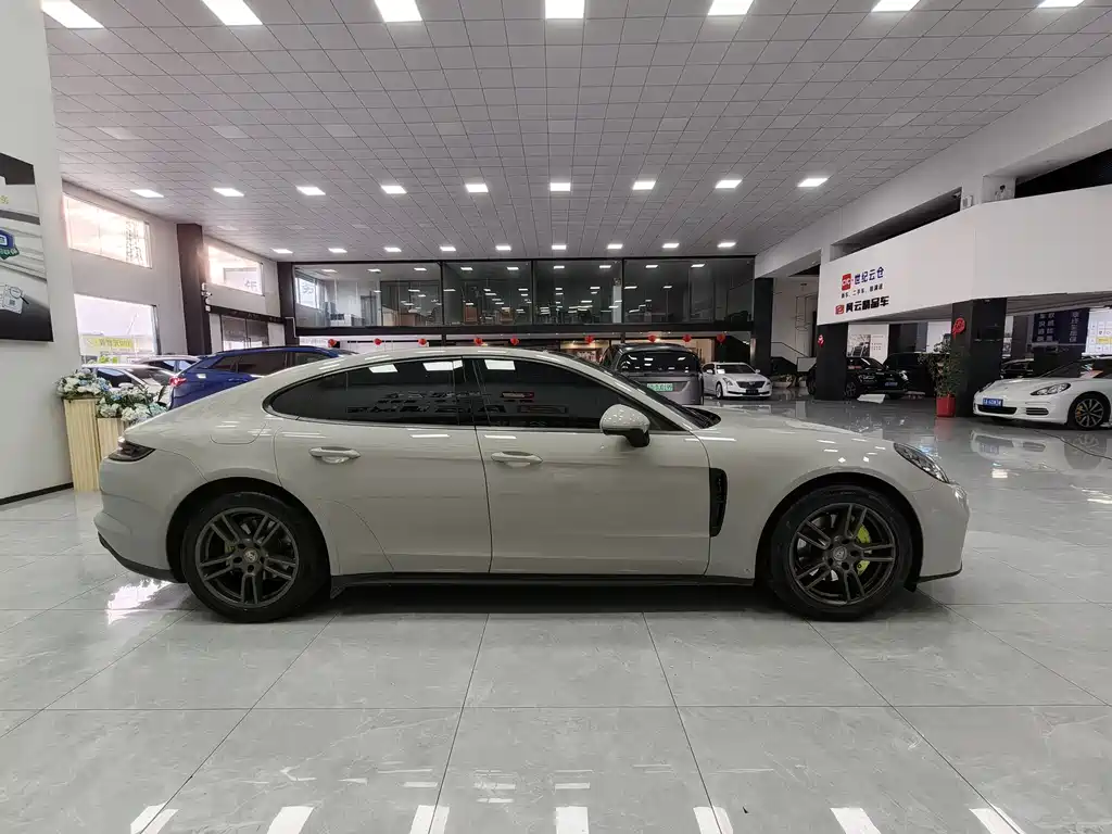 Porsche Panamera — миниатюра 4