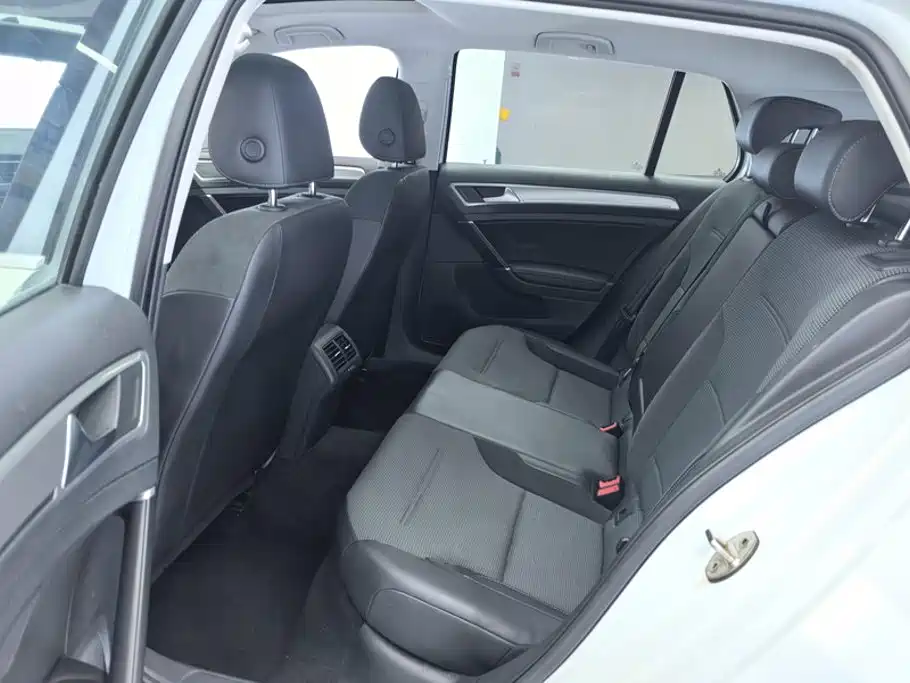 Volkswagen Golf — миниатюра 11