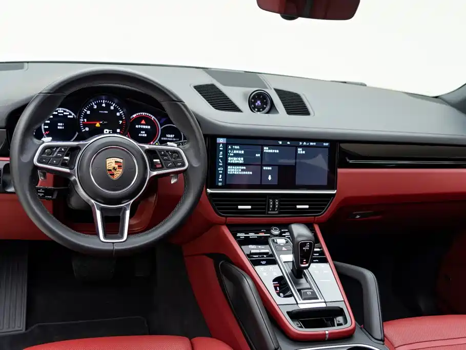 Porsche Cayenne — миниатюра 13