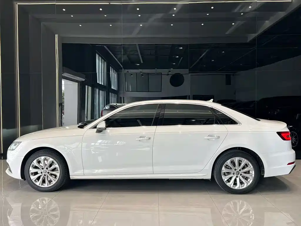 Audi A4L — миниатюра 4