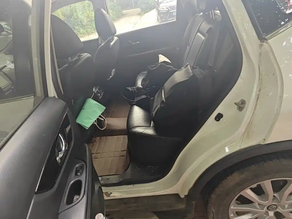 Nissan X-Trail — миниатюра 18