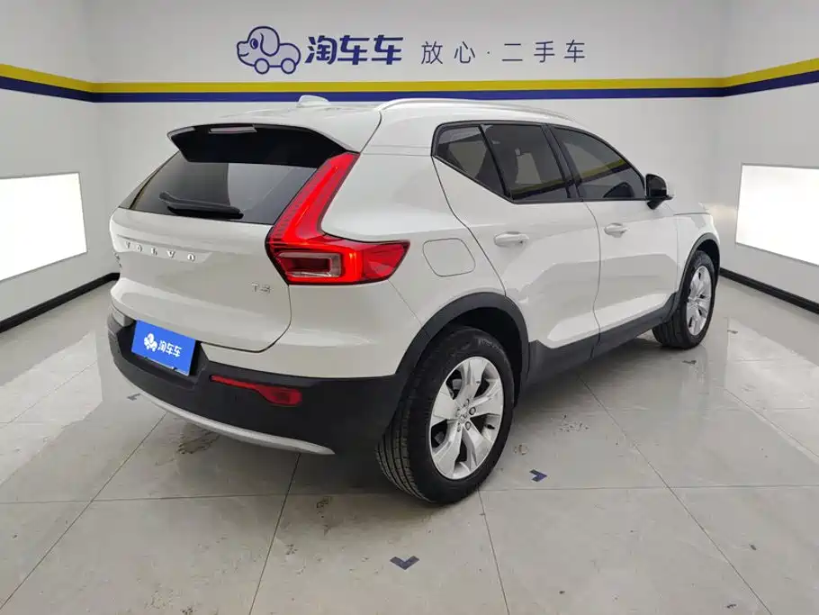 Volvo XC40 — миниатюра 3