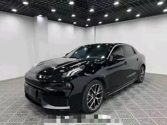 2021 Lynk & Co 03