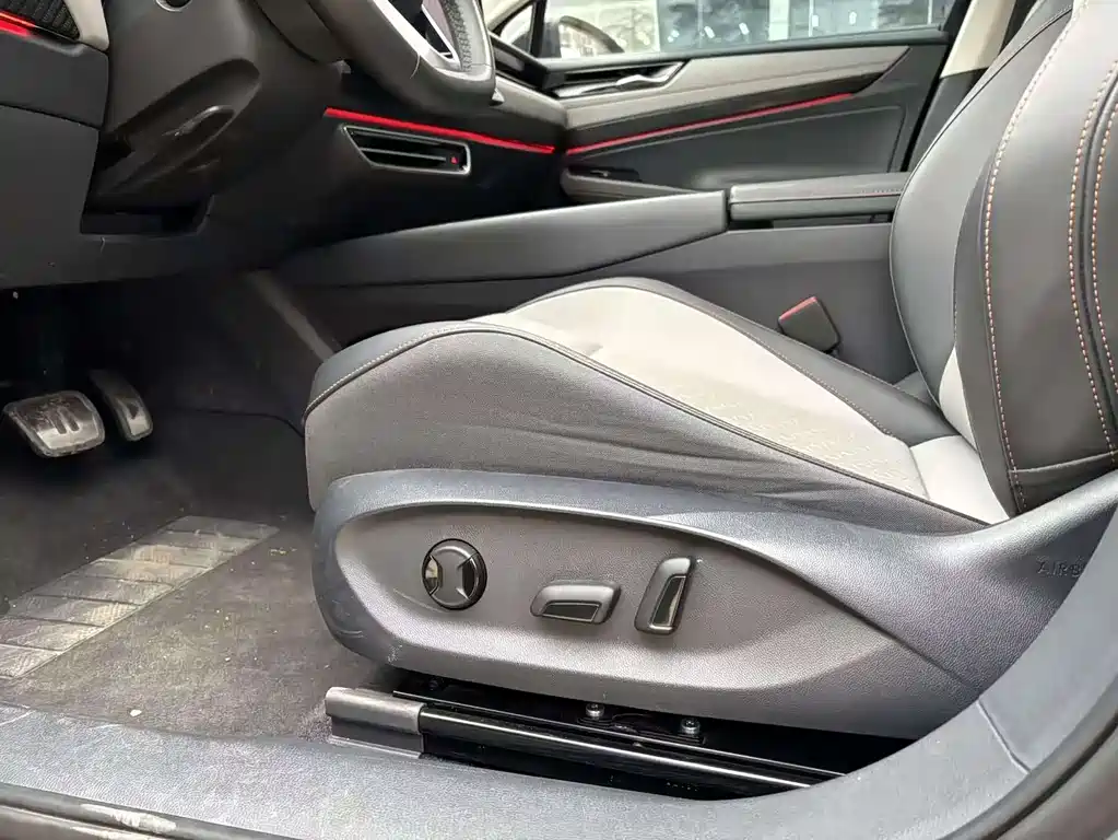 VOLKSWAGEN ID.7 VIZZION