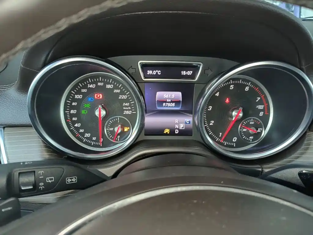 Mercedes-Benz GLE (Import) — миниатюра 12