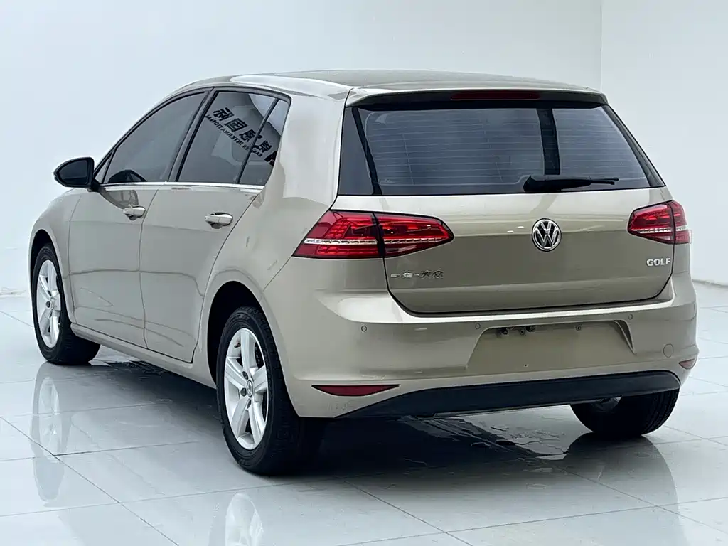 Volkswagen Golf — миниатюра 9