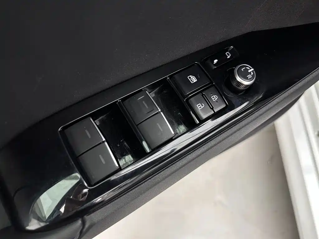Toyota Camry id 4669219 из Китая 11