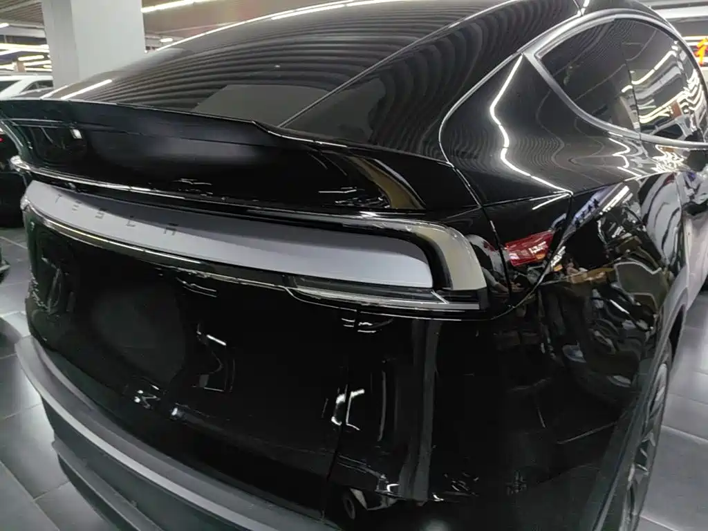 Tesla Model Y L — миниатюра 8