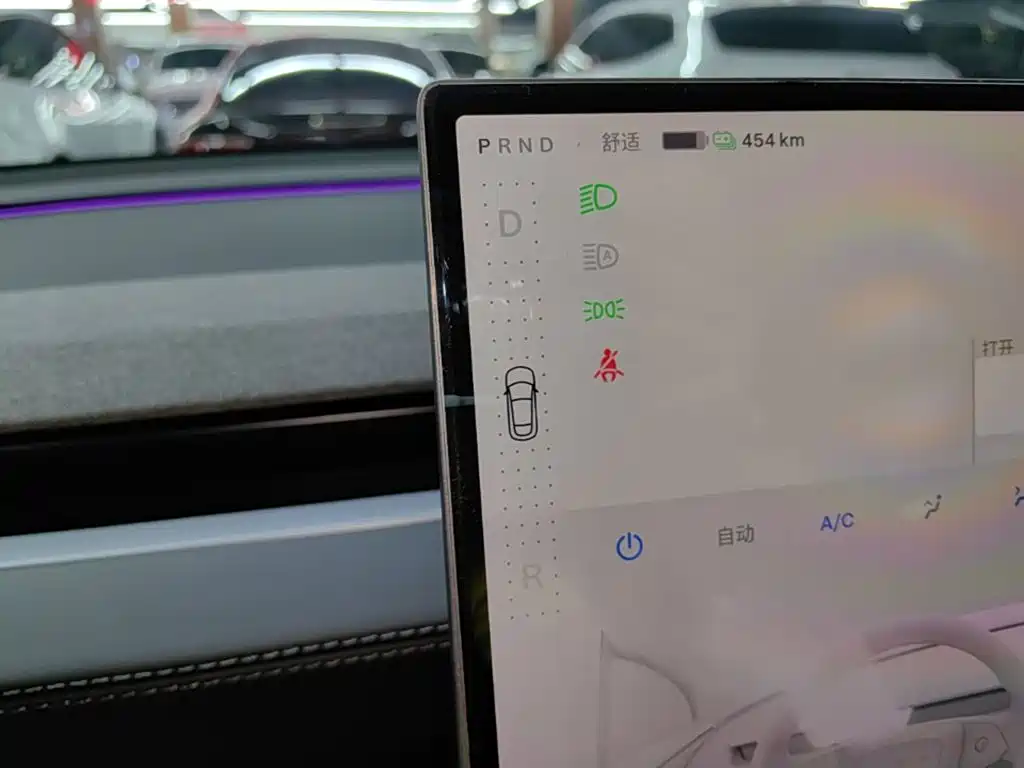 Tesla Model Y L — миниатюра 14