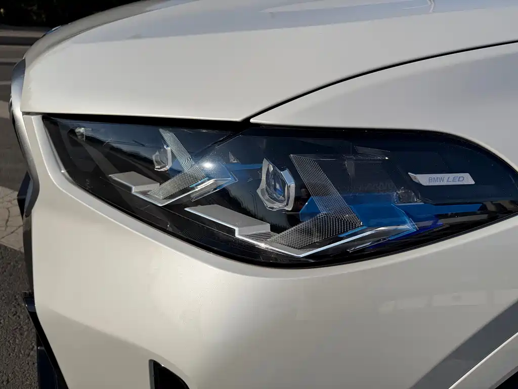 BMW X6 — миниатюра 23
