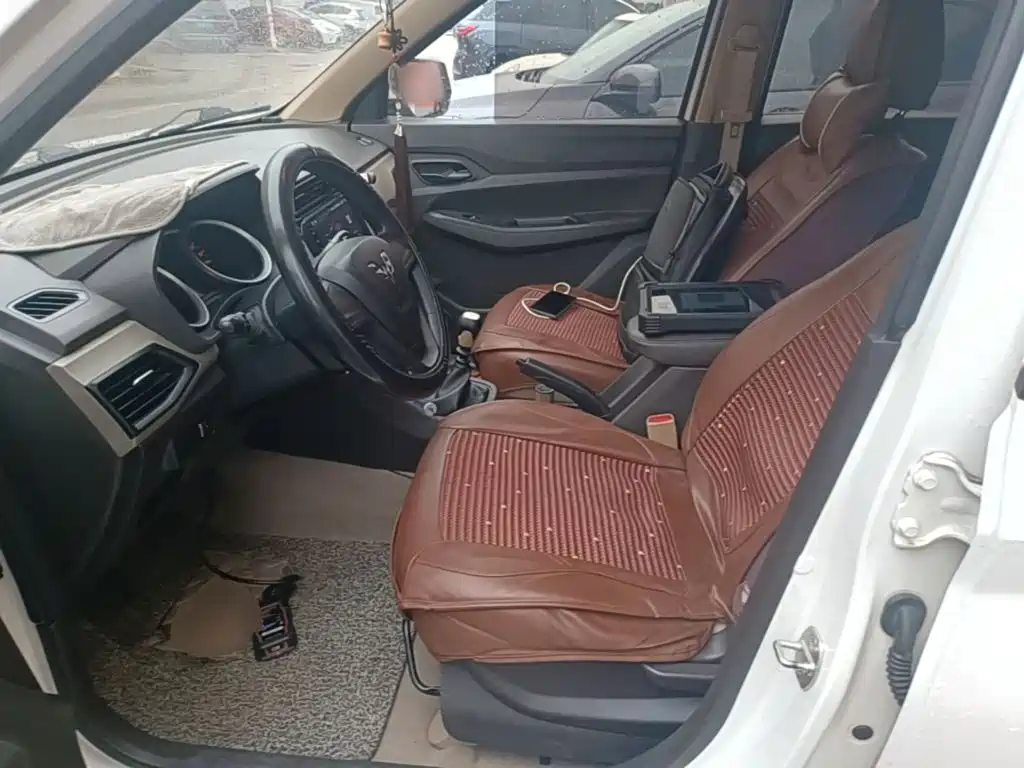 Wuling Hongguang — миниатюра 15
