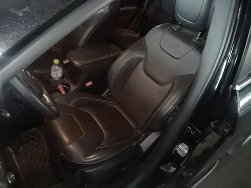 Jeep Cherokee — миниатюра 15