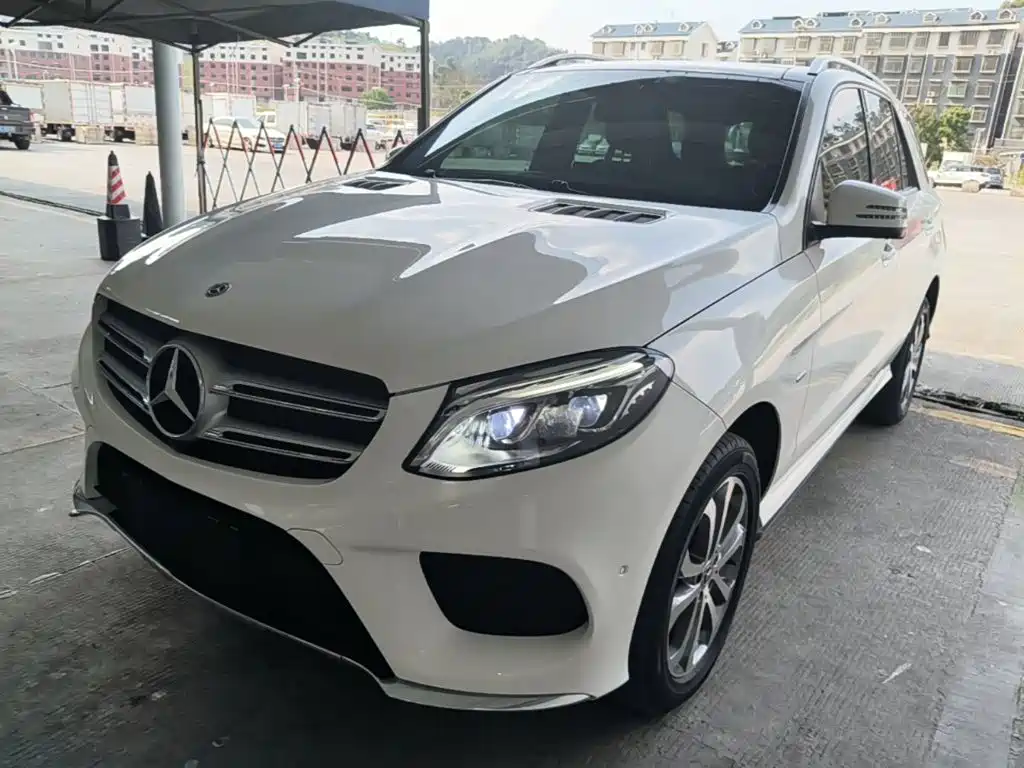 Mercedes-Benz GLE (Import) — миниатюра 2