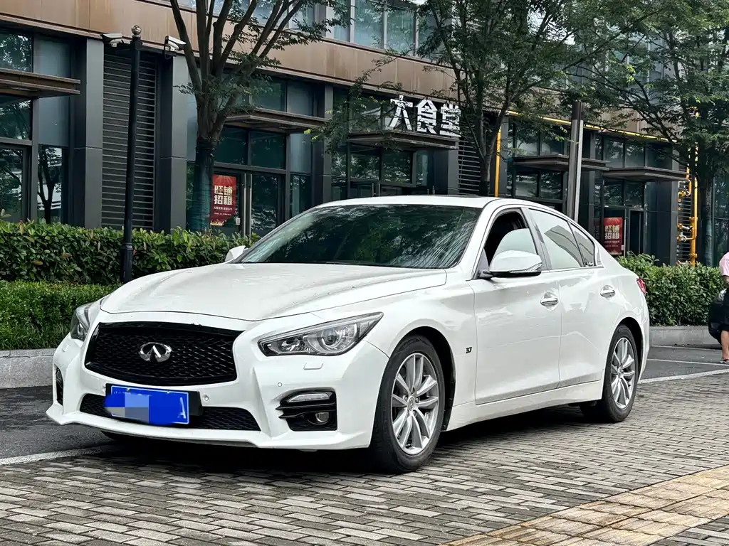 Infiniti Q50