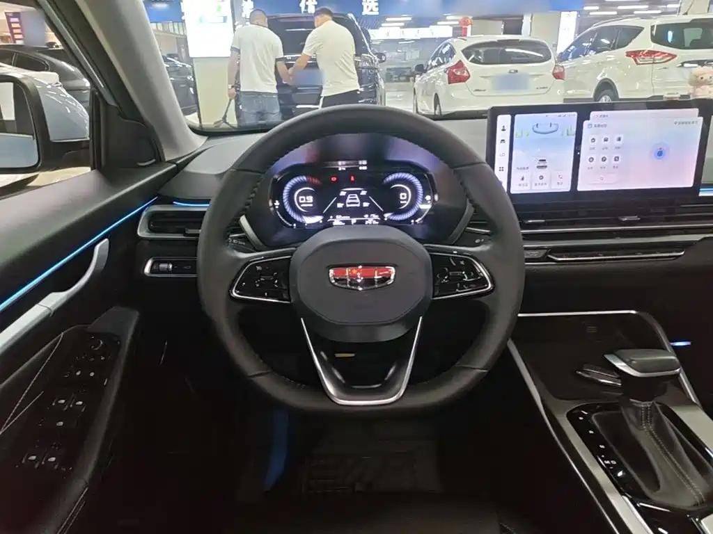 Geely Emgrand — миниатюра 11