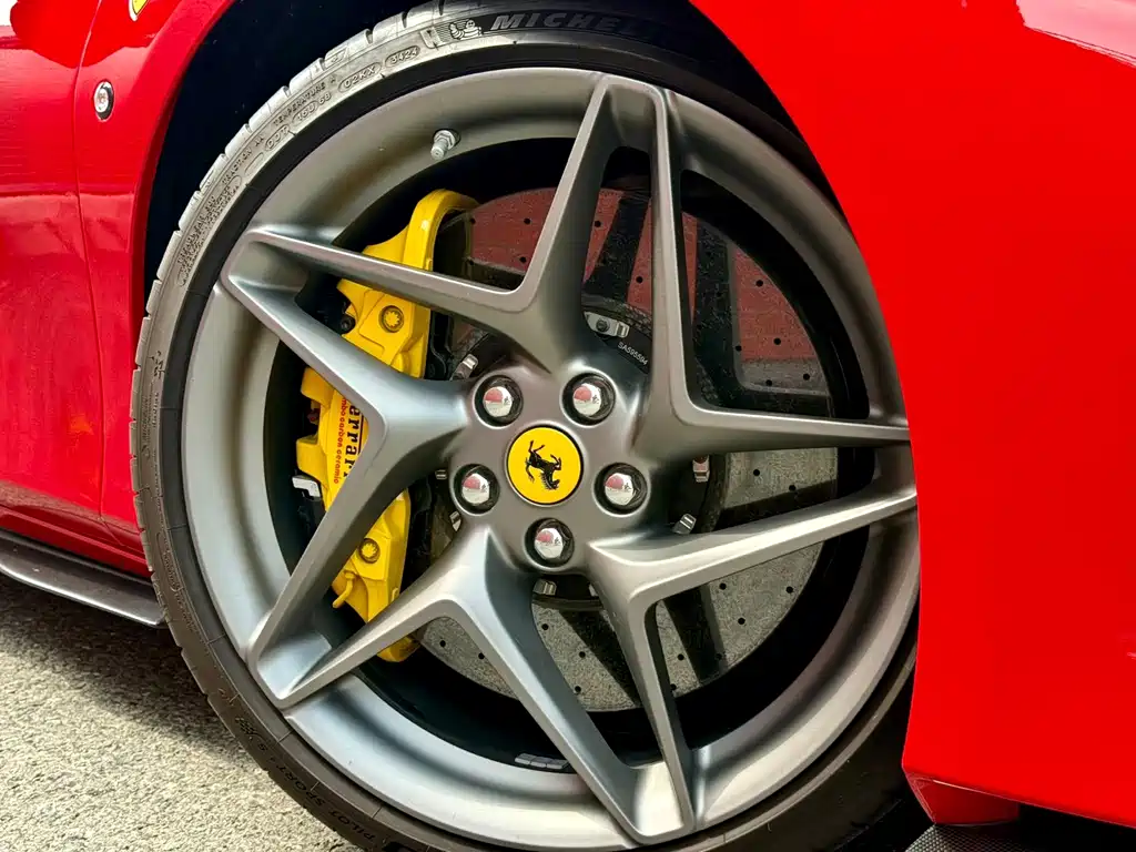 Ferrari F8 — миниатюра 20