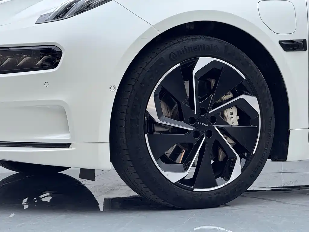 ZEEKR EXTREME KRYPTON 001