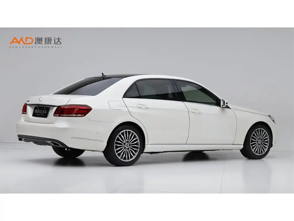 Mercedes-Benz E-Class — миниатюра 3