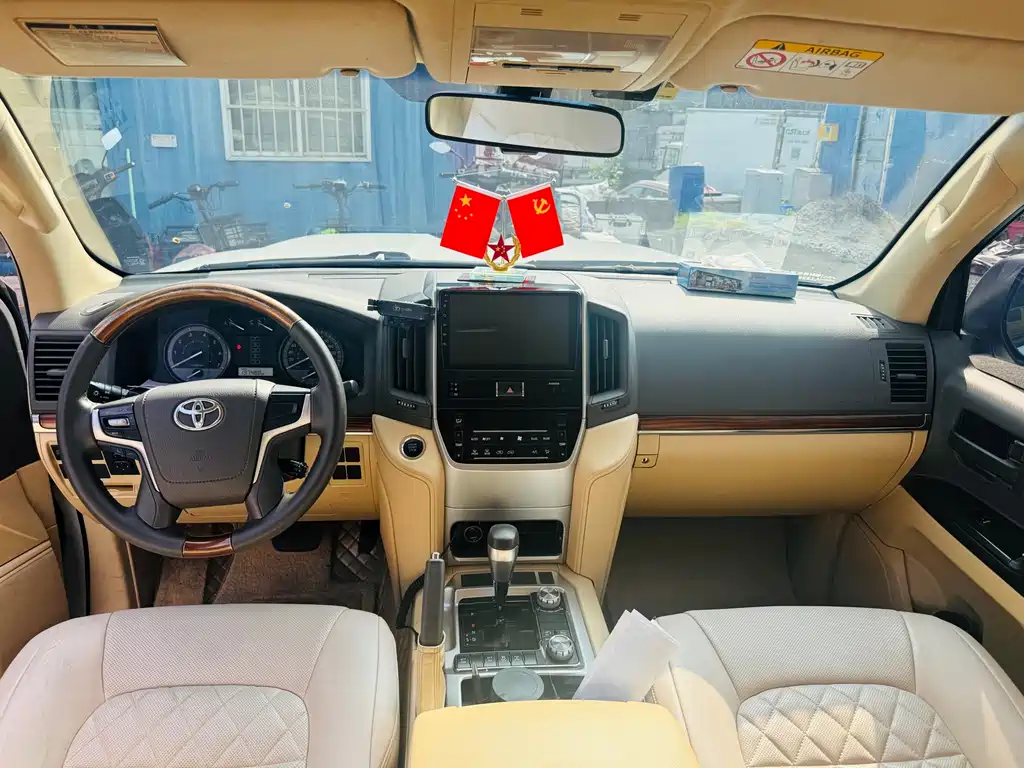 Toyota Land Cruiser — миниатюра 9