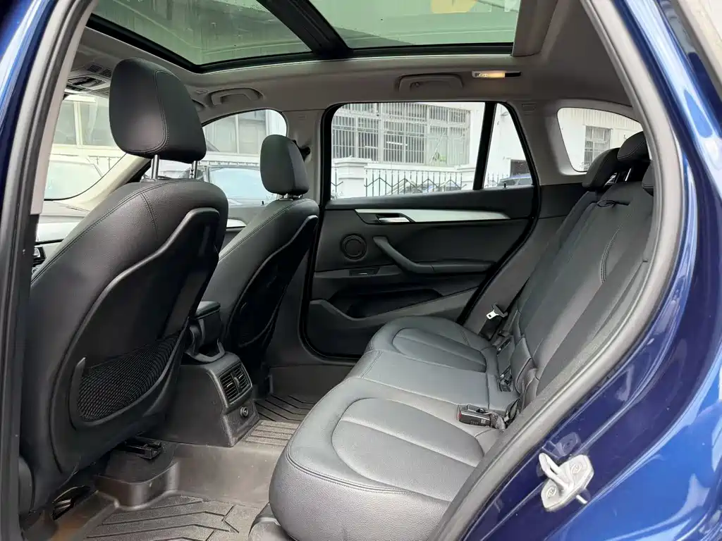 BMW X1 — миниатюра 6