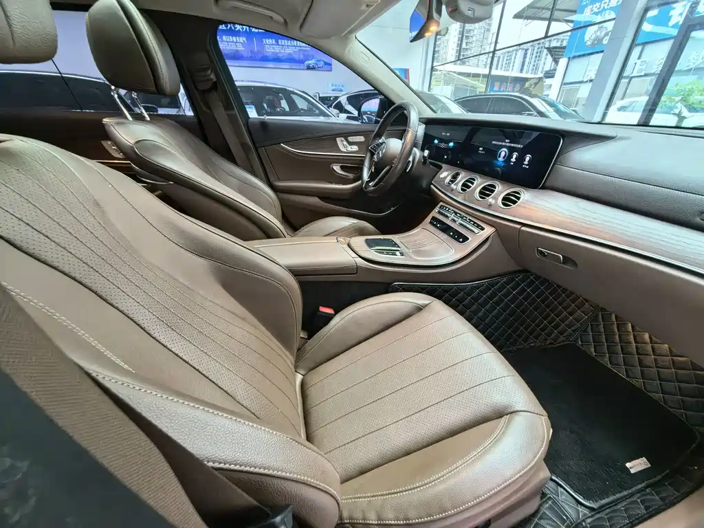 Mercedes-Benz E-Class — миниатюра 15