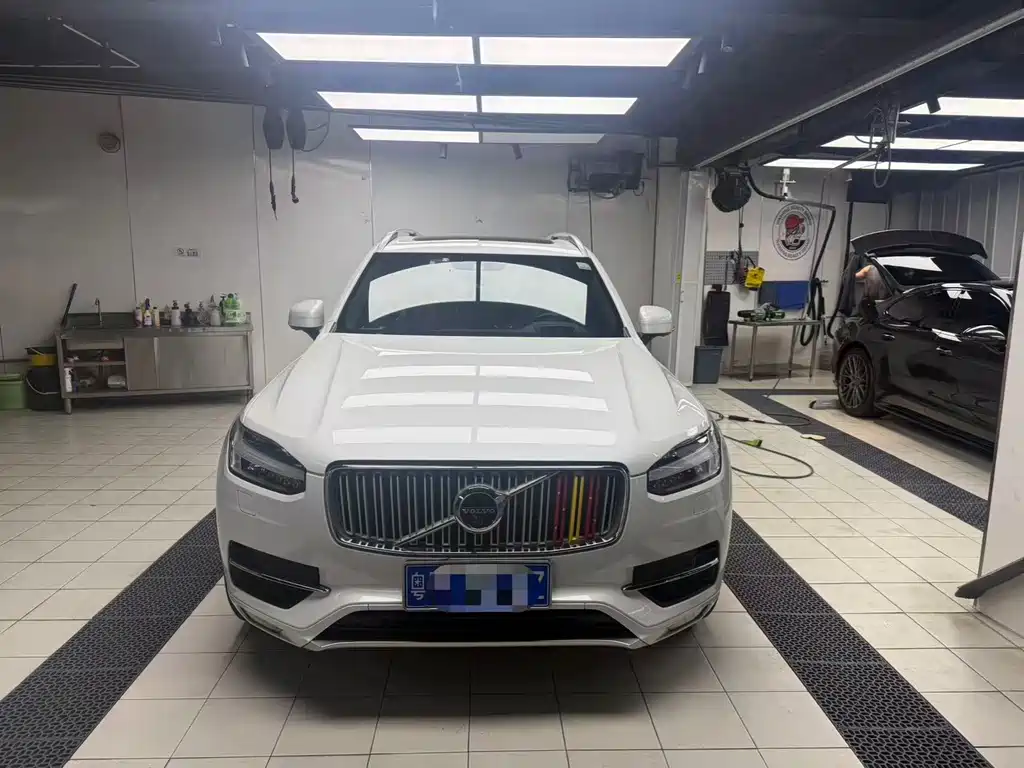Volvo XC90 — миниатюра 2