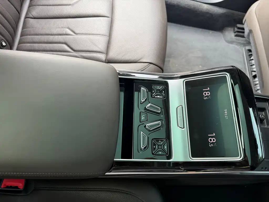 Audi A8 — фотографии объявления, Фото 12