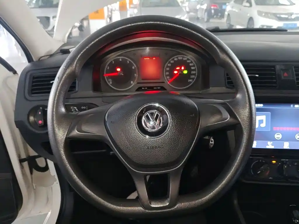 Volkswagen Santana — миниатюра 11