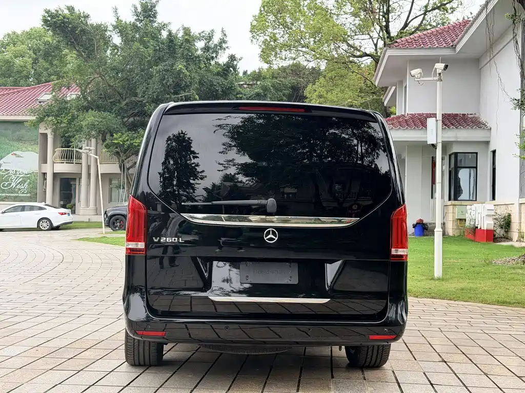 Mercedes-Benz V-Class — миниатюра 12