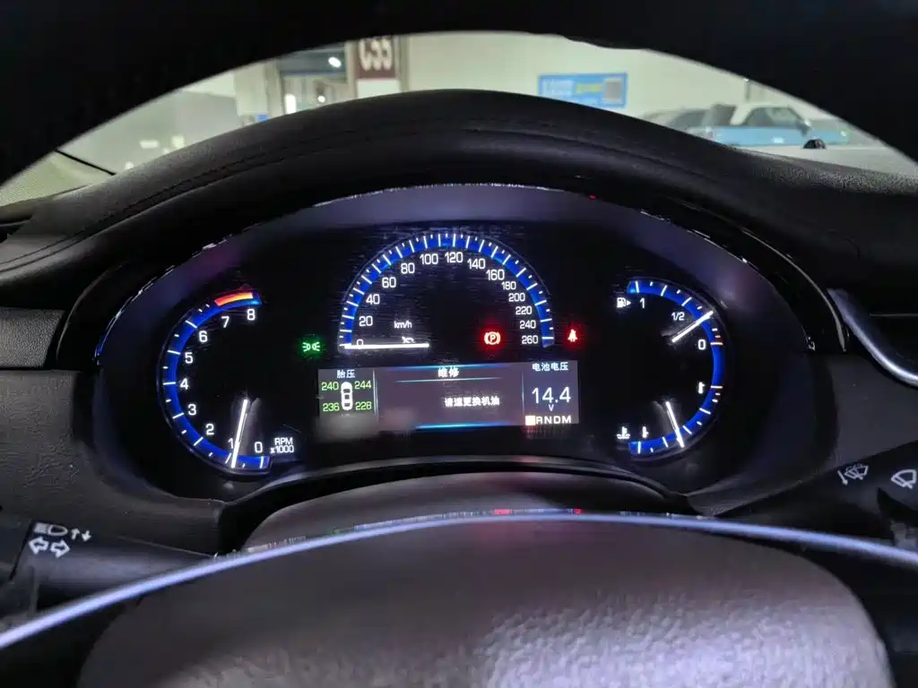 Cadillac XTS — миниатюра 4