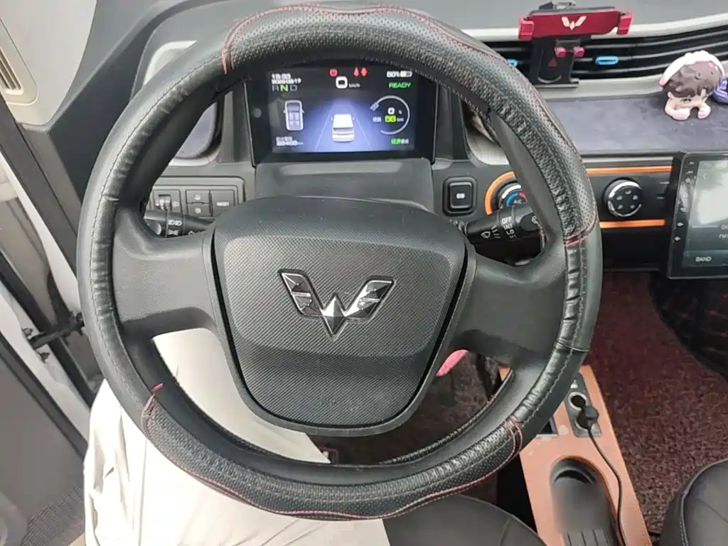 Wuling MINIEV — миниатюра 11
