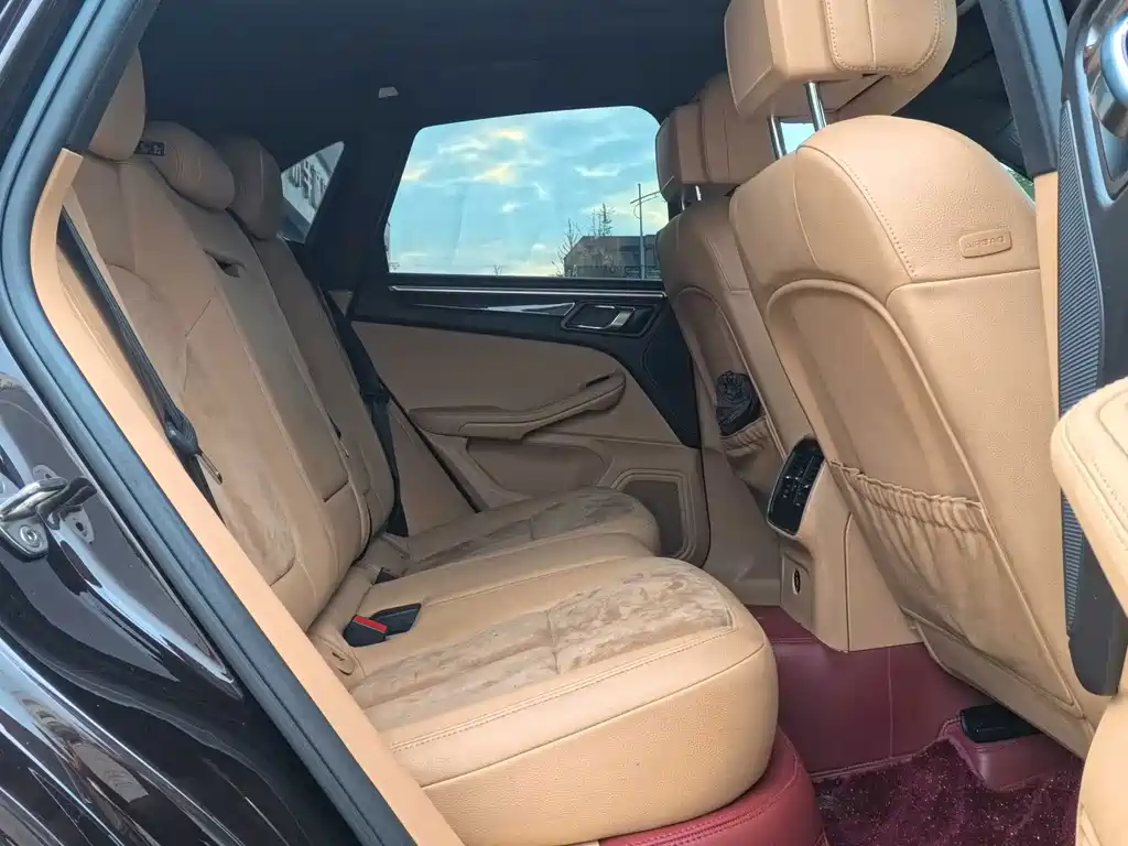 Porsche Macan — миниатюра 8