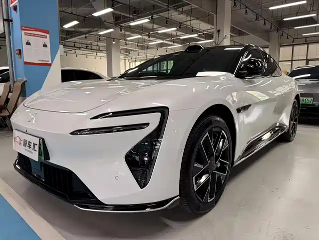 2025 Avatr 06