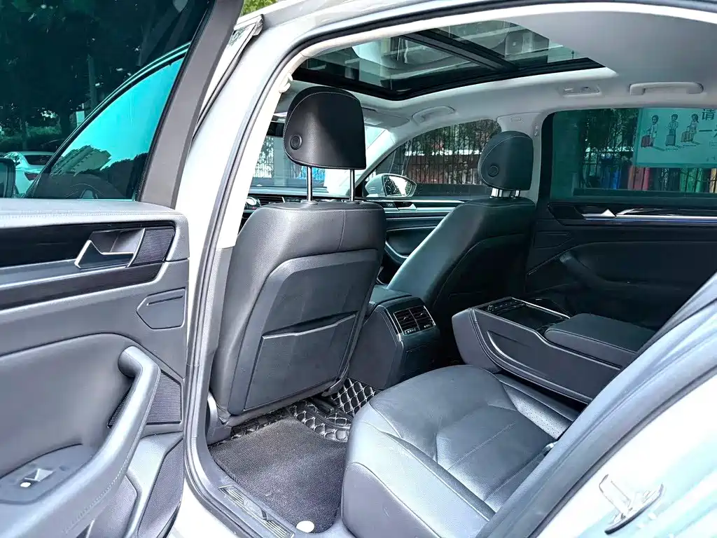 Volkswagen Phideon — миниатюра 7