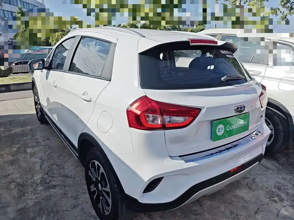 Geely Vision X3 — миниатюра 5