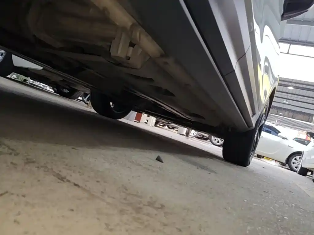 Geely Binyue — миниатюра 21