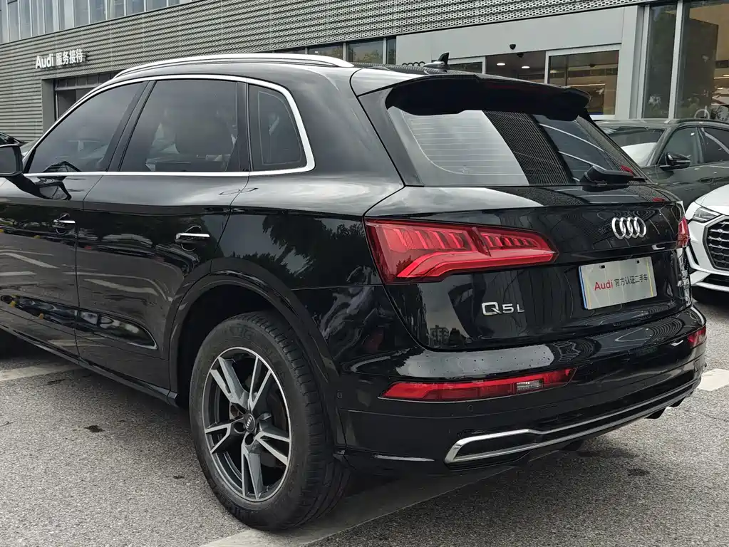Audi Q5L — миниатюра 13