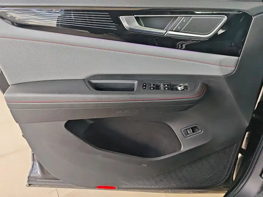 Volkswagen Teramont — миниатюра 7