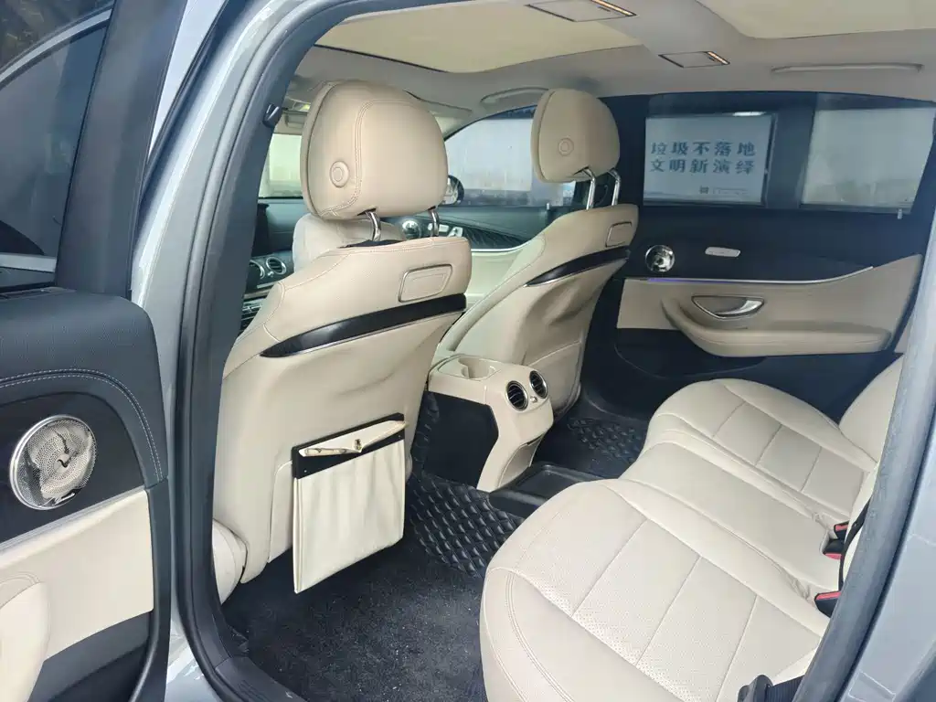 Mercedes-Benz E-Class — миниатюра 8