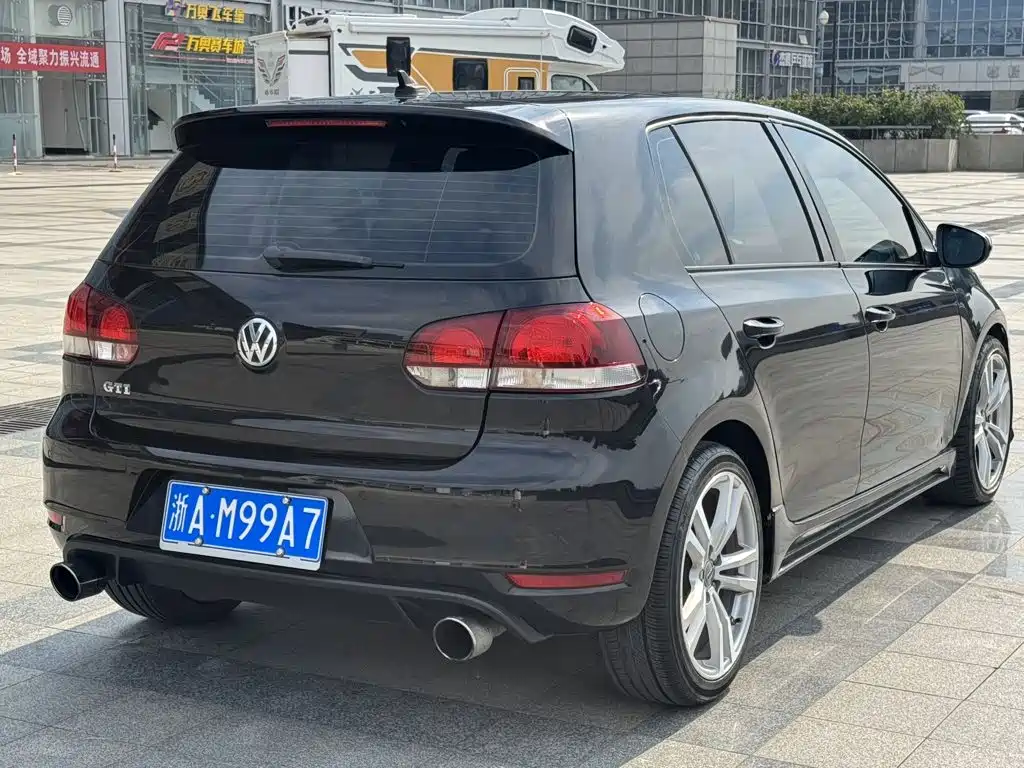 Volkswagen Golf GTI — миниатюра 6