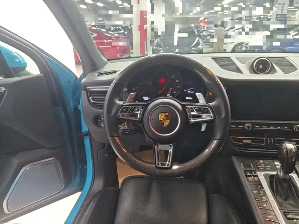 Porsche Macan — миниатюра 11
