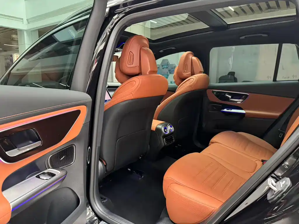 Mercedes-Benz GLC — миниатюра 12