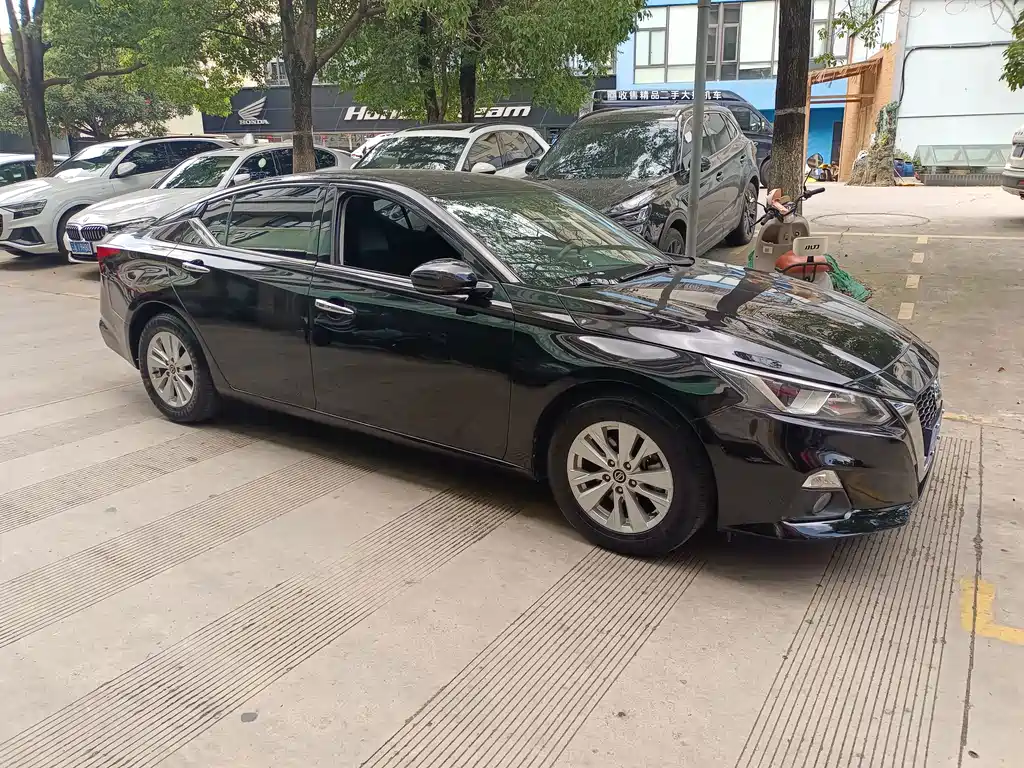Nissan Teana — миниатюра 4